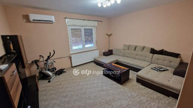 Eladó családi ház, Lőrinciben 44.999 M Ft, 3 szobás