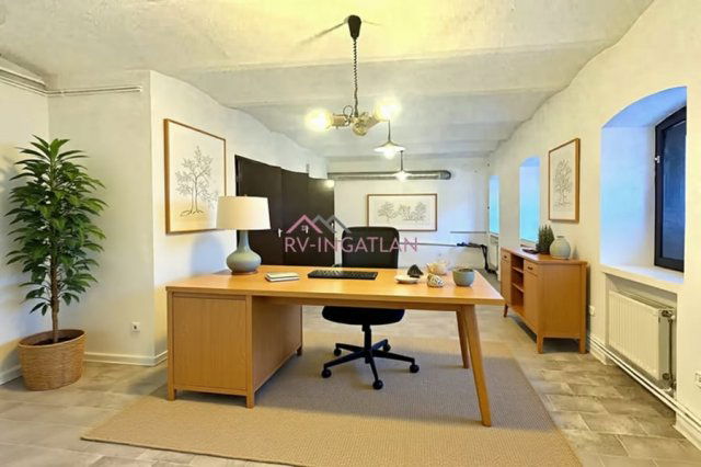 Eladó üzlethelyiség, Budapesten, I. kerületben, Donáti utcában