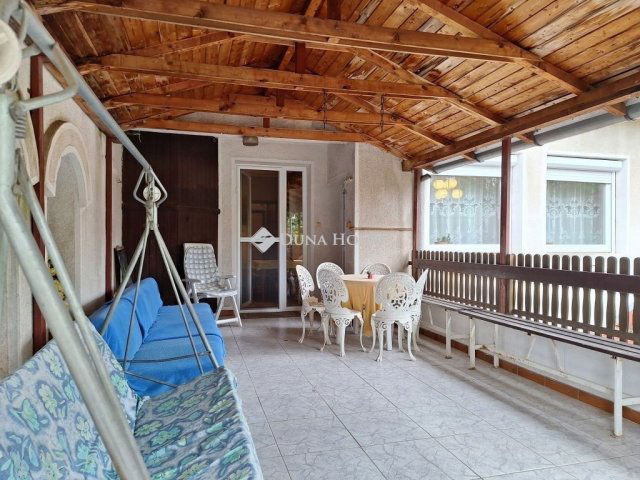 Eladó családi ház, Kecskeméten 99.9 M Ft, 7 szobás