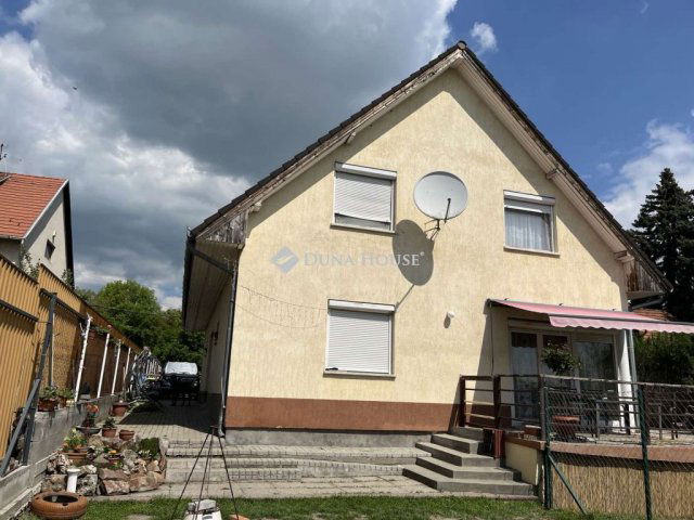 Eladó ikerház, Szentendrén 159.9 M Ft, 5 szobás