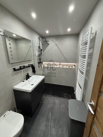 Eladó családi ház, Pécsett 73 M Ft, 2 szobás