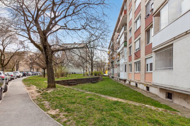 Eladó téglalakás, Tatabányán 36 M Ft, 2 szobás