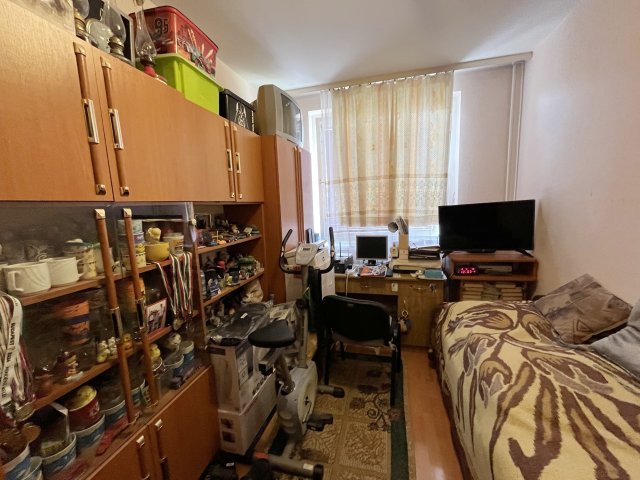 Eladó panellakás, Debrecenben, István úton 54 M Ft, 2 szobás