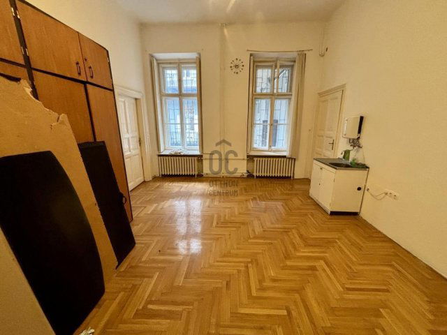 Eladó téglalakás, Budapesten, V. kerületben 190 M Ft, 4 szobás