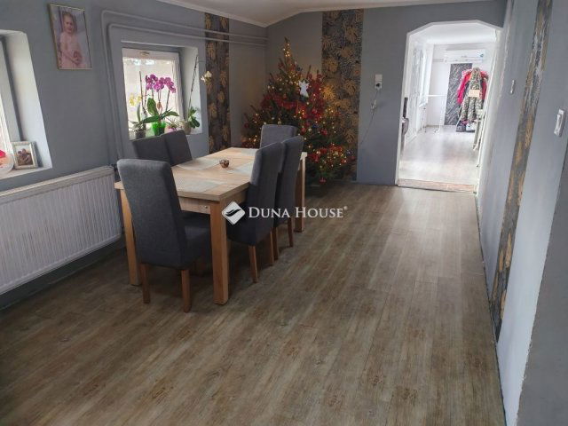 Eladó családi ház, Tótkomlóson 17.5 M Ft, 2 szobás