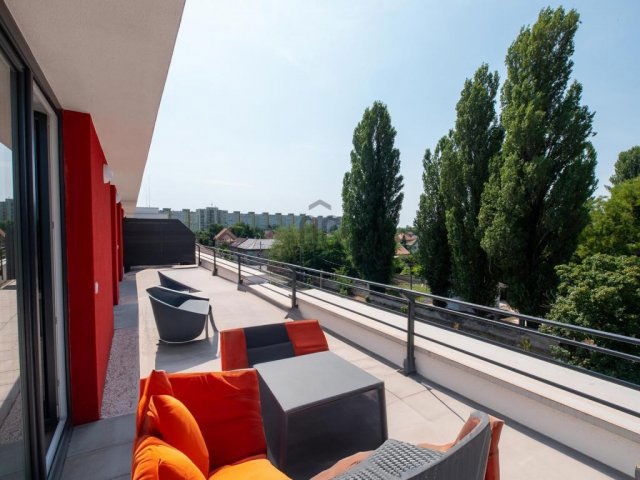 Eladó téglalakás, Budapesten, XV. kerületben 77.9 M Ft, 3 szobás