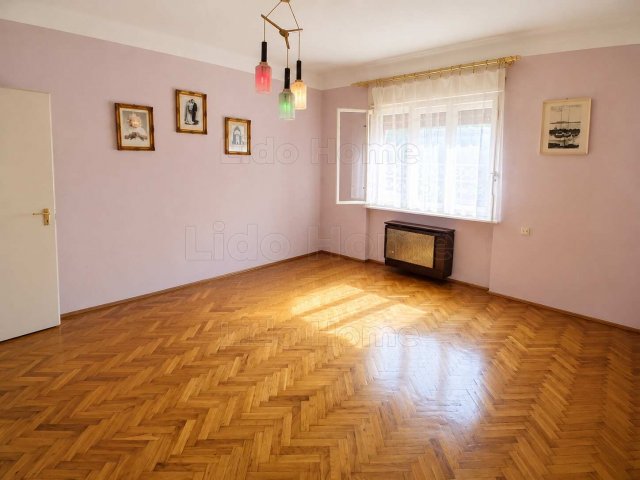 Eladó családi ház, Győrött 55.9 M Ft, 3 szobás