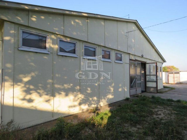 Kiadó üzlethelyiség, Székesfehérvárott 950 E Ft / hó