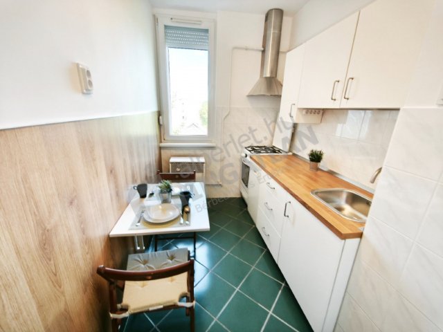 Kiadó téglalakás, albérlet, X. kerületben, Kada utcában
