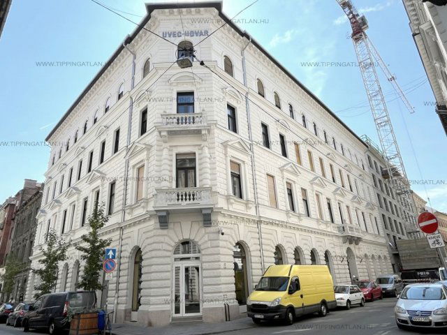 Eladó téglalakás, Budapesten, VI. kerületben, Paulay Ede utcában