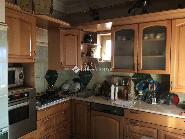 Eladó családi ház, Székesfehérvárott 79 M Ft, 4 szobás