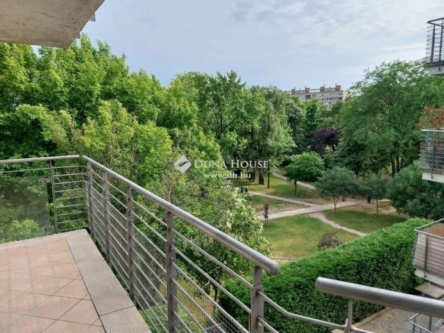 Eladó téglalakás, Budapesten, IX. kerületben 82.9 M Ft, 2 szobás