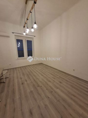 Eladó téglalakás, Budapesten, VII. kerületben 47.5 M Ft