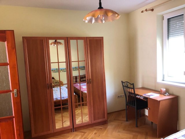 Kiadó téglalakás, albérlet, Szegeden 250 E Ft / hó, 3 szobás