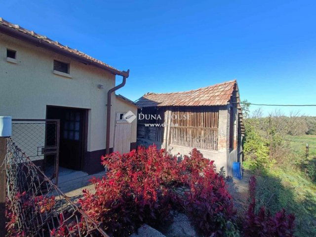 Eladó családi ház, Tiszaalpáron 23.99 M Ft, 4 szobás