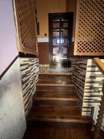 Eladó családi ház, Tápiószentmártonon 69.9 M Ft, 5 szobás