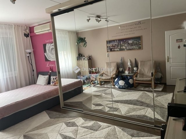 Eladó panellakás, Budapesten, X. kerületben 69 M Ft, 2 szobás