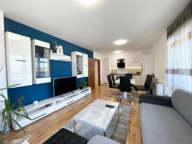 Eladó téglalakás, Debrecenben 99.9 M Ft, 3 szobás