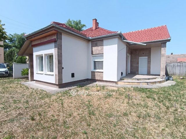 Eladó családi ház, Kunhegyesen 36.6 M Ft, 2+1 szobás