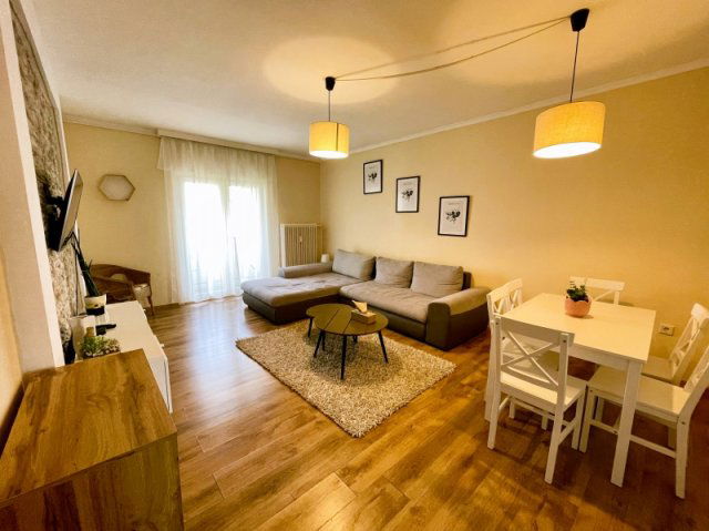 Eladó panellakás, Pécsett, Radnóti Miklós utcában 44.5 M Ft