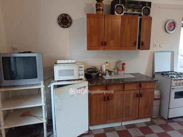 Eladó családi ház, Hosszúpályin 11.5 M Ft, 1 szobás