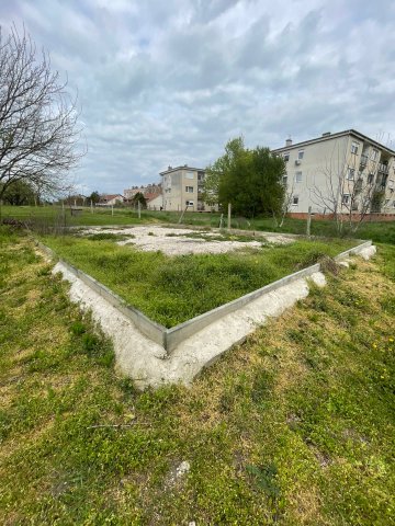 Eladó családi ház, Komáromban 69 M Ft, 4 szobás