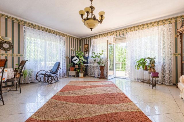 Eladó családi ház, Budapesten, XVI. kerületben 360 M Ft