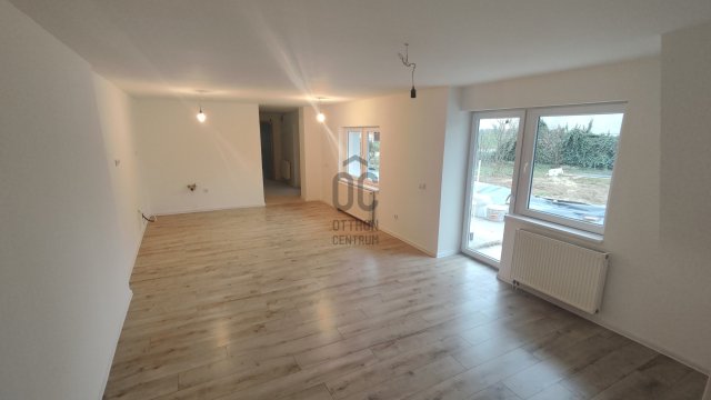 Eladó családi ház, Ősin 62.5 M Ft, 3 szobás