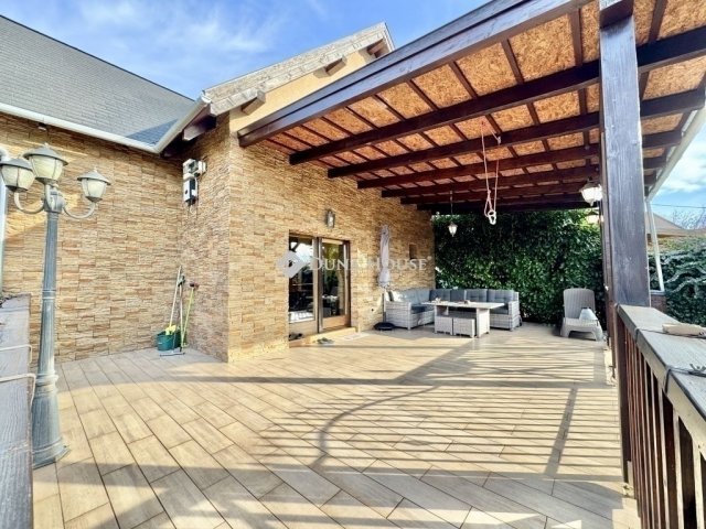 Eladó családi ház, Maglódon 156.9 M Ft, 4 szobás