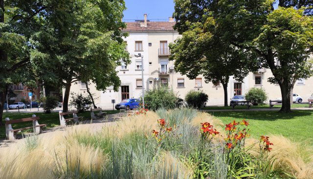 Eladó téglalakás, XIII. kerületben, József Attila téren