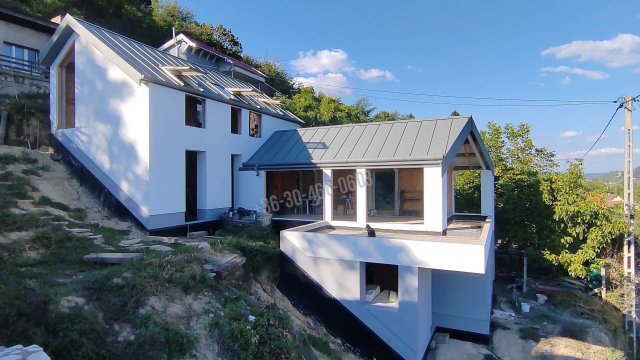 Eladó családi ház, Nagymaroson, Aranyos utcában 114.9 M Ft