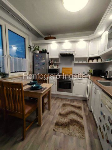 Eladó panellakás, Nyíregyházán 52.9 M Ft, 3 szobás