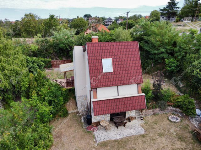 Eladó családi ház, Balatonfűzfőn 112 M Ft, 5 szobás