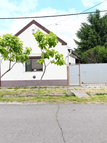 Eladó családi ház, Hajdúböszörményen 55 M Ft, 2 szobás