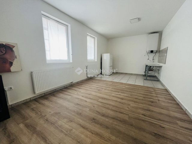 Eladó üzlethelyiség, Szombathelyen 45.9 M Ft