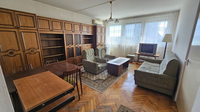 Eladó panellakás, XXI. kerületben, Kossuth Lajos utcában