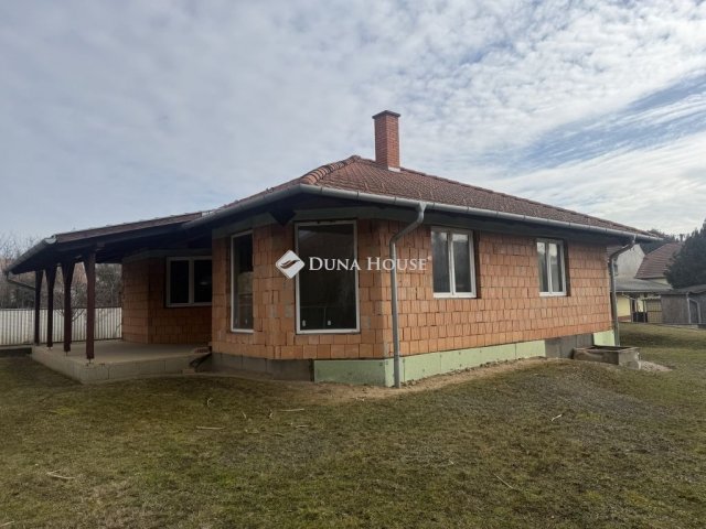 Eladó családi ház, Gyömrőn 96 M Ft, 3 szobás