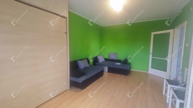 Kiadó panellakás, albérlet, Győrött 170 E Ft / hó, 3 szobás