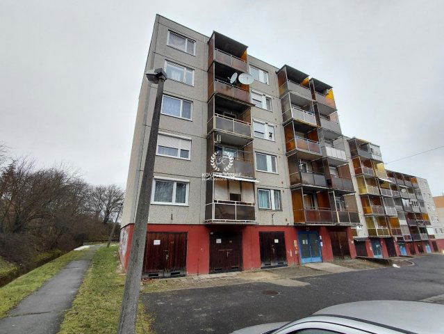 Eladó panellakás, Ózdon, Szent István utcában 19.2 M Ft