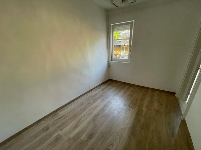Eladó családi ház, Baján 15.9 M Ft, 1 szobás