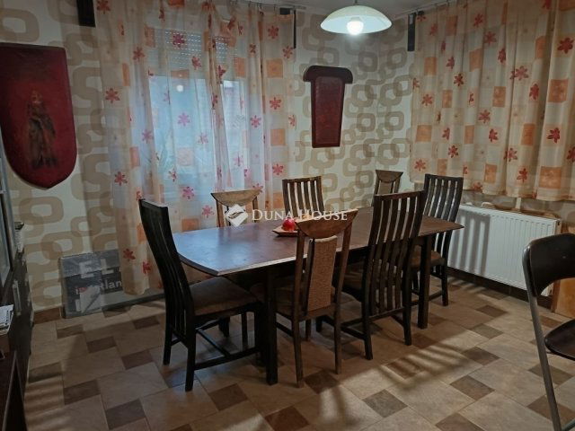 Eladó családi ház, Halásztelken 169.9 M Ft, 7 szobás