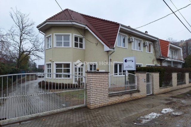 Eladó családi ház, Budapesten, XIV. kerületben 275 M Ft