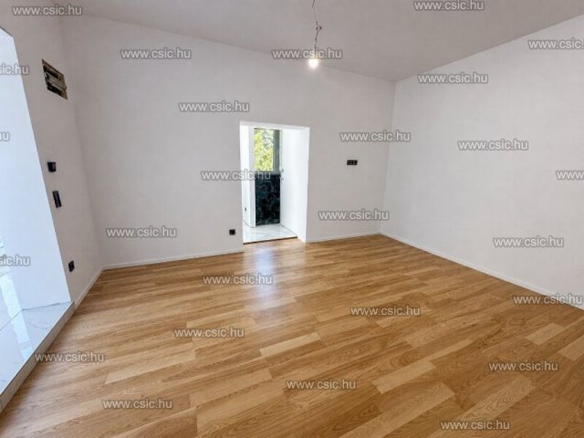 Eladó téglalakás, Budapesten, II. kerületben 100 M Ft, 2 szobás