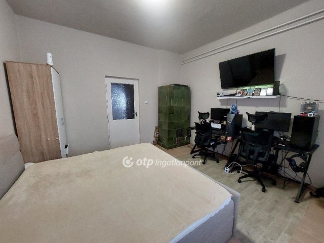 Eladó családi ház, Hosszúpályin 46.999 M Ft, 2 szobás