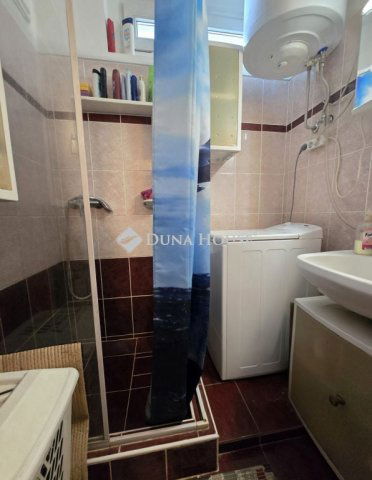 Eladó panellakás, Pécsett, Endre utcában 49.9 M Ft, 2 szobás