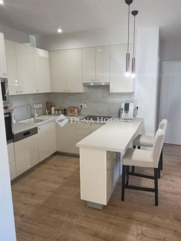 Kiadó téglalakás, albérlet, Kecskeméten 230 E Ft / hó