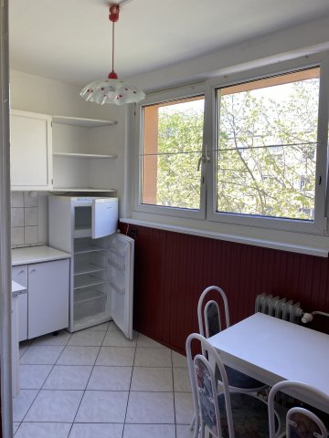 Kiadó panellakás, albérlet, Győrött 175 E Ft / hó, 2 szobás