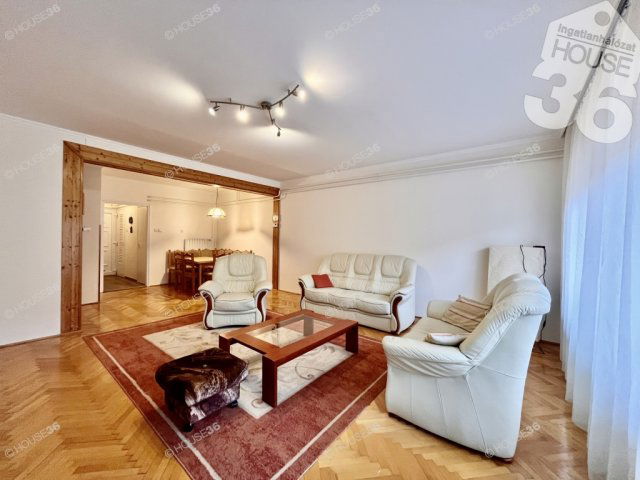 Eladó panellakás, Kecskeméten 75 M Ft, 5 szobás