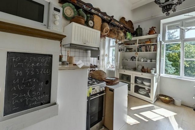 Eladó családi ház, Budakeszin 299 M Ft, 8 szobás