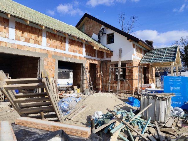 Eladó ikerház, Taksonyon 129.9 M Ft, 4+1 szobás